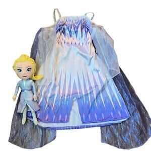 JAKKS Pacific Disney Frozen Elsa Girl’s 4-6X costume with plush